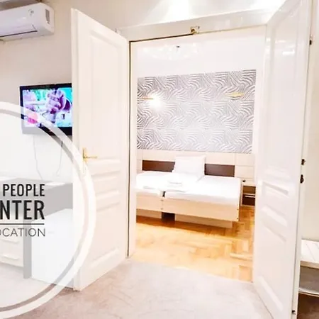 Bed & Breakfast Atlas Travel Point Center Suites 3*