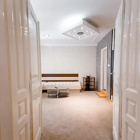 Atlas Travel Point Center Suites Bed & Breakfast Belgrade