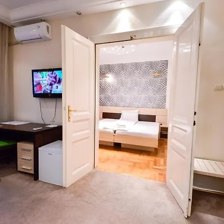Bed & Breakfast Atlas Travel Point Center Suites Belgrade